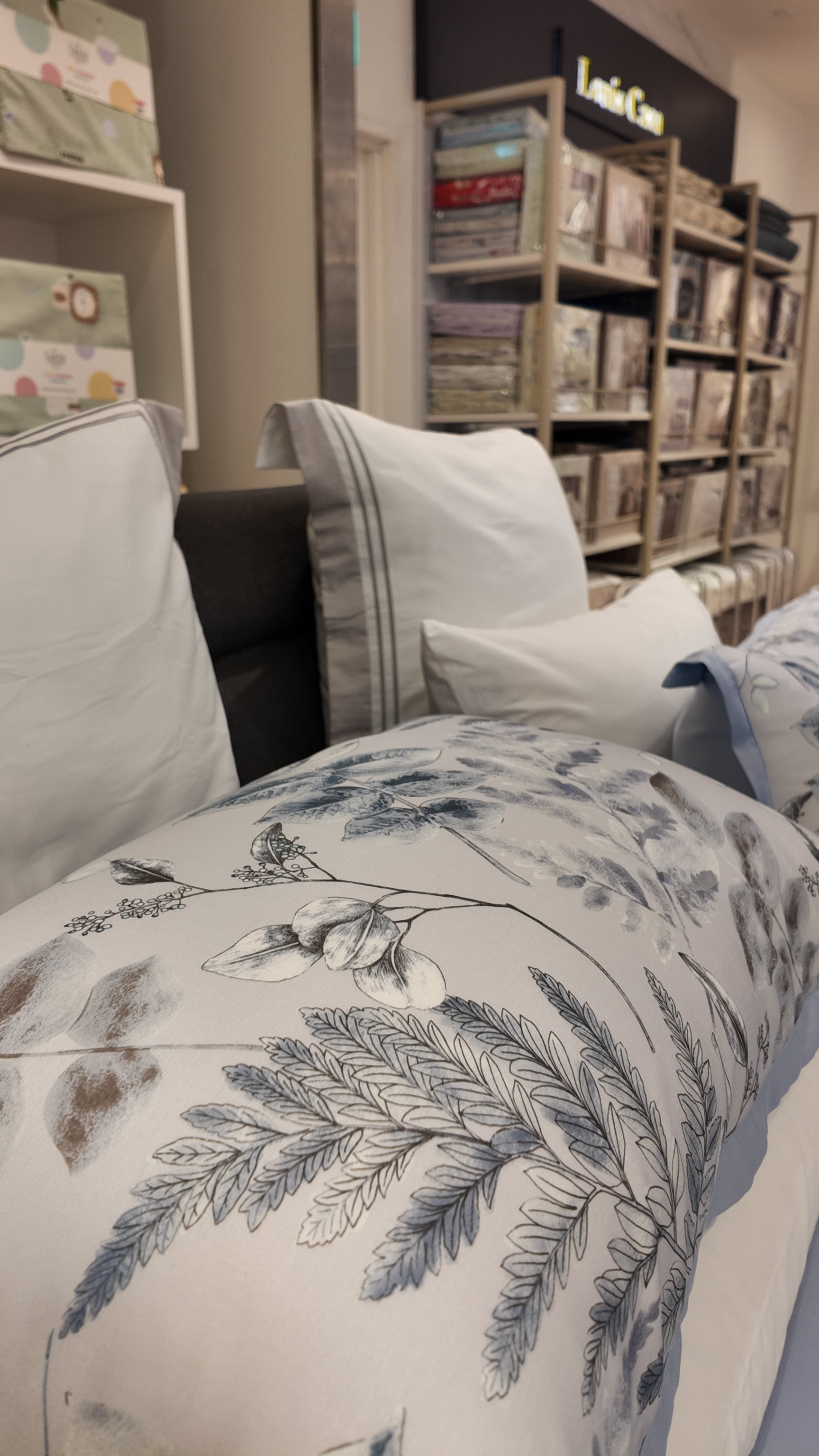 elise: 100% Tencel 1200TC Valencia Prints - Primavera Bed Set Inclusive of Duvet Cover