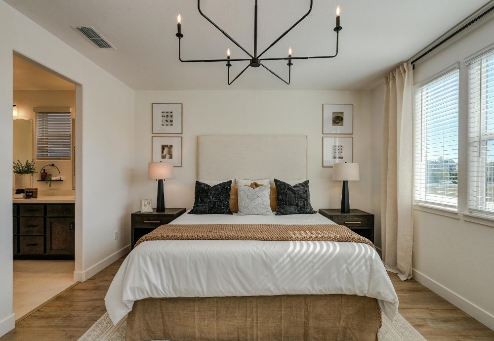 The Best Colour Palettes for a Calm Bedroom and Better Sleep