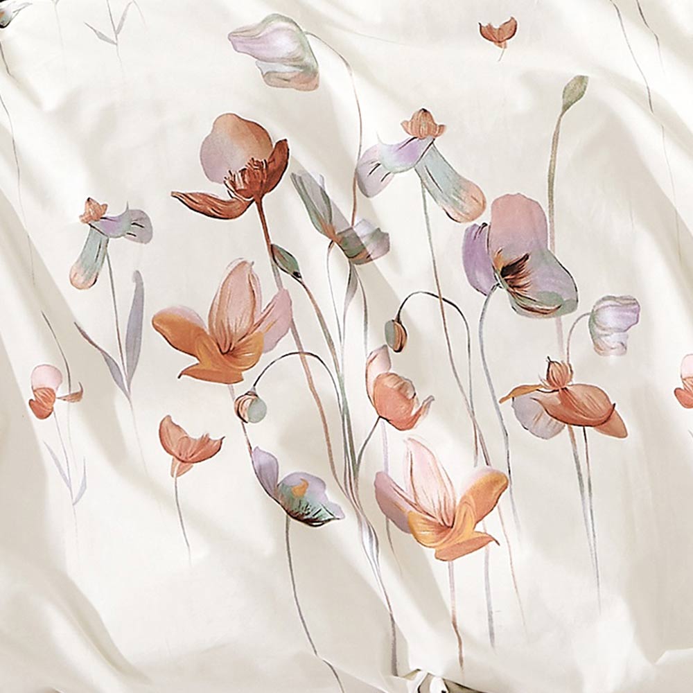 elise: Blossom Light Comforter 140x210 inclusive of 2 Pillow Cases 100% Cotton 930TC