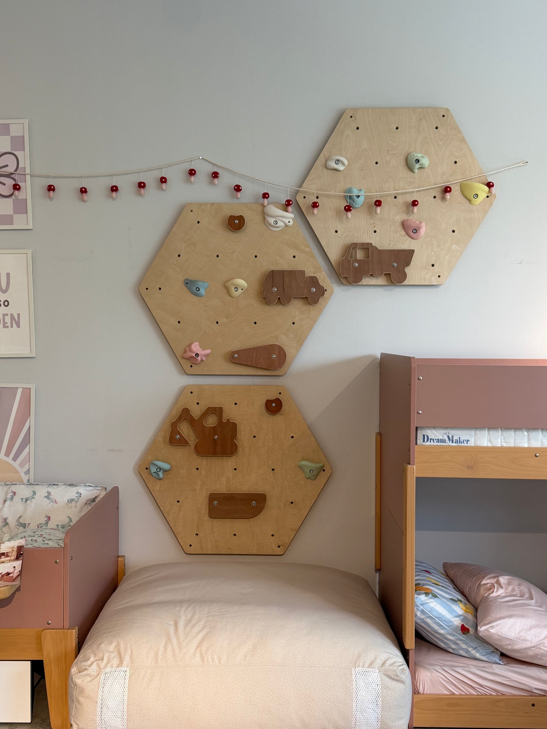 Modle Kelimba Hex Climbing Wall (1 Piece)