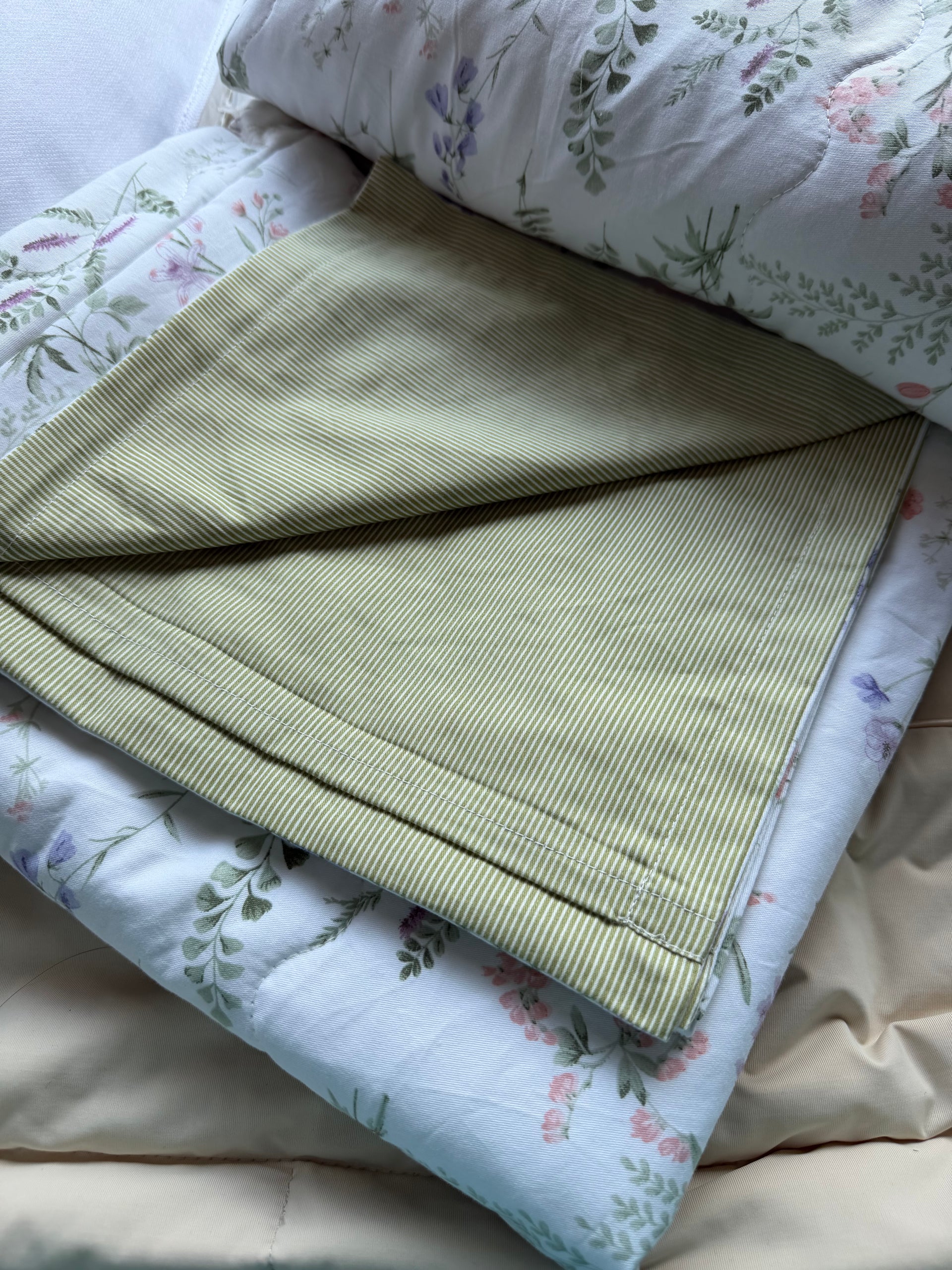 100% Cotton 930TC Single Light Comforter + 2 Pillow Case Set - Whitewell