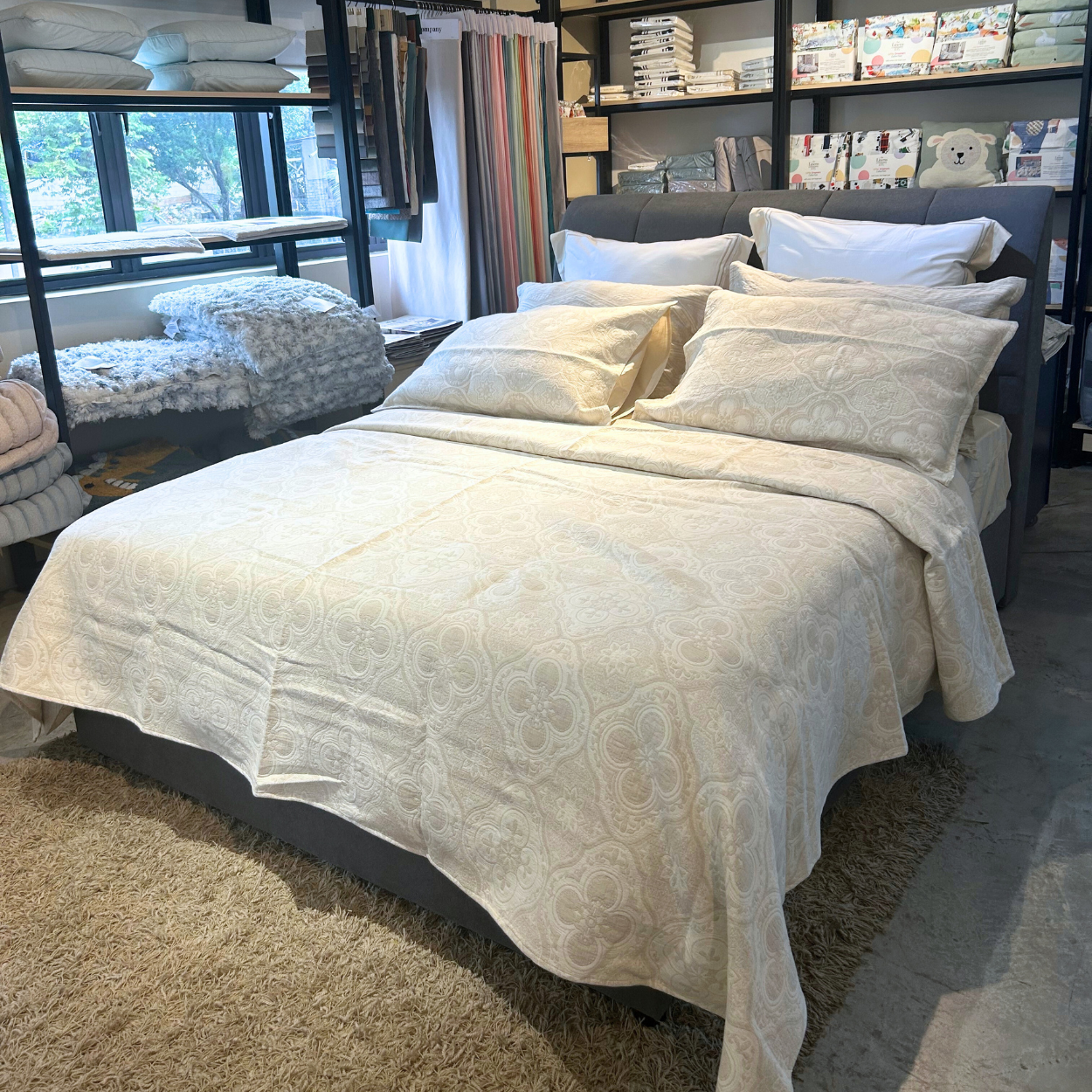 Milfield Jacquard Matelassé Bedspread
